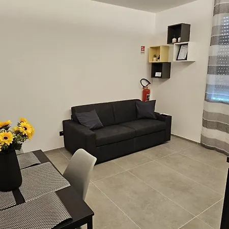Apartment Sweet Life *